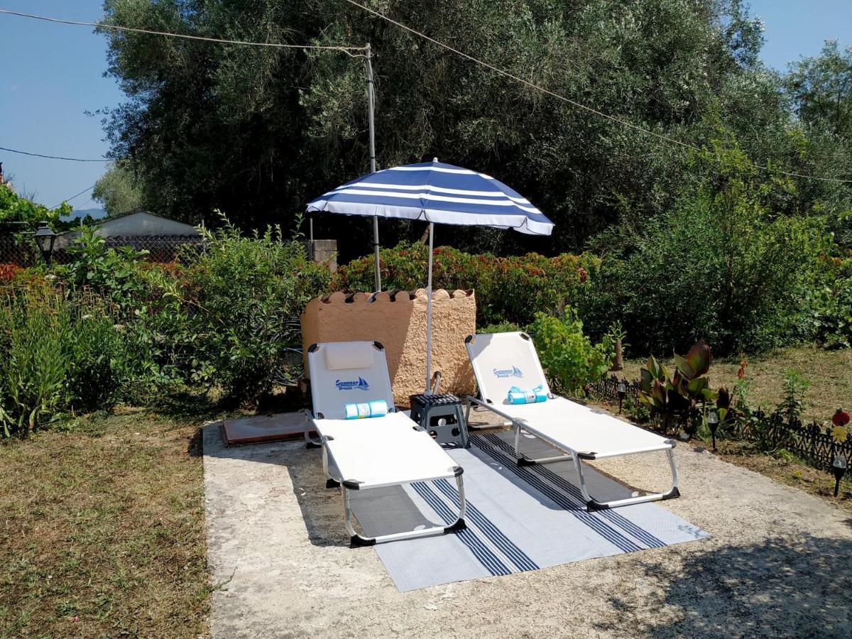 Family Holiday Apartment With Garden & Bbq Velonádes Exterior photo