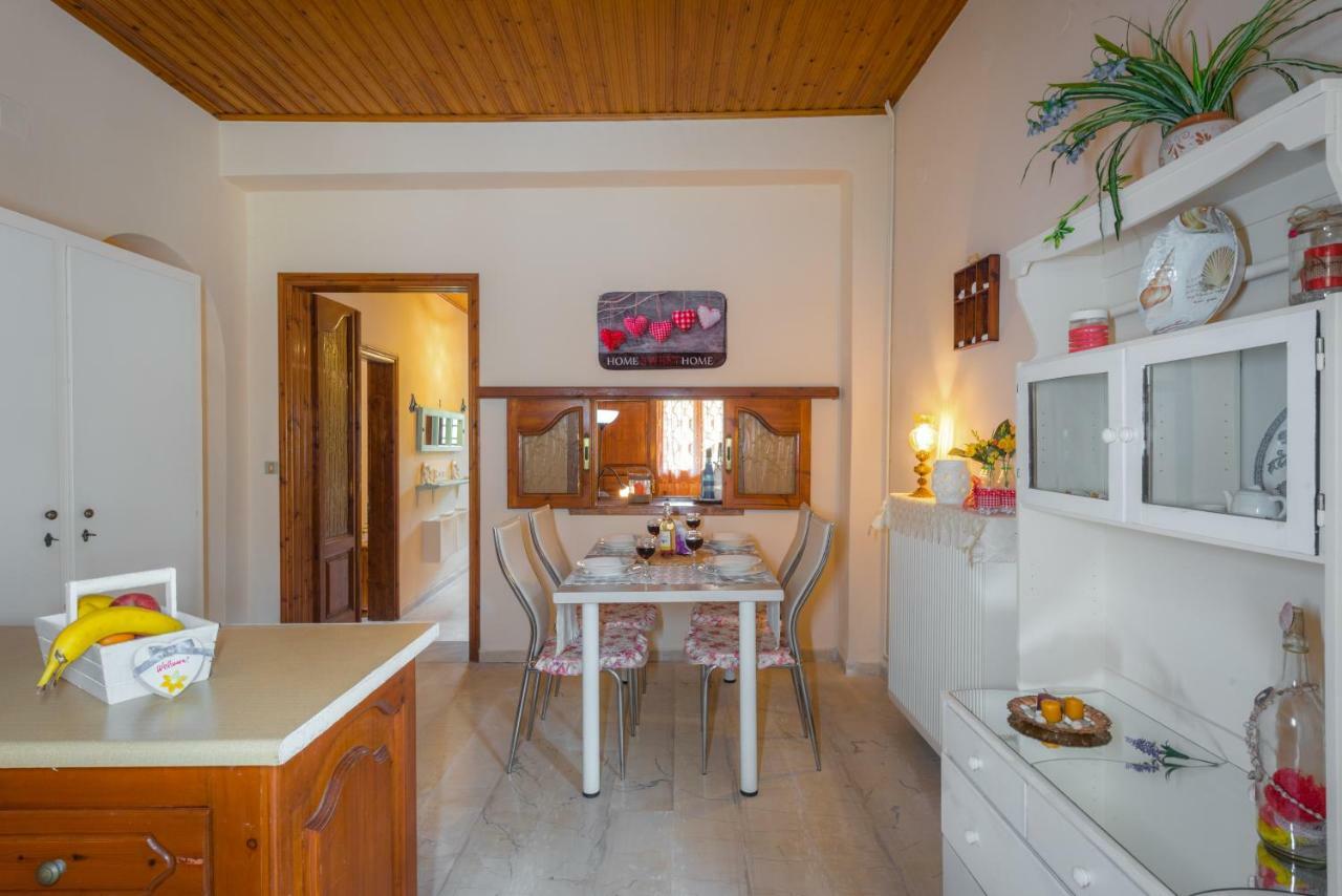 Family Holiday Apartment With Garden & Bbq Velonádes Exterior photo